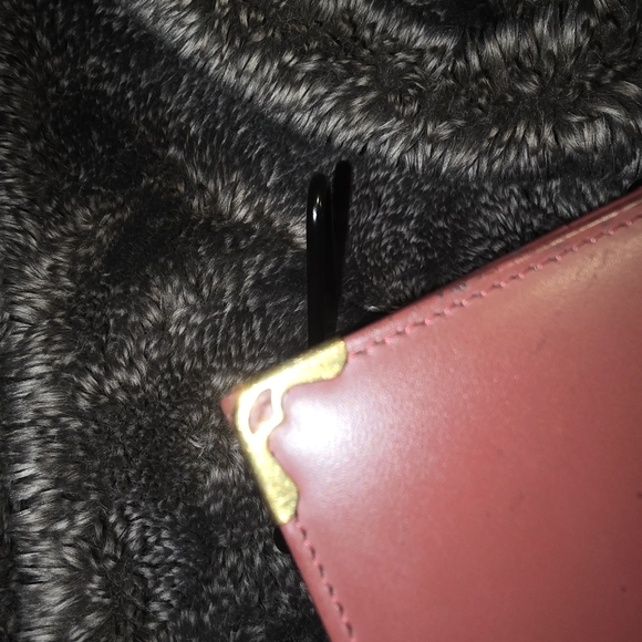 Cartier Must de Cartier International Wallet with Gussets in burgundy - Picture 3 of 5